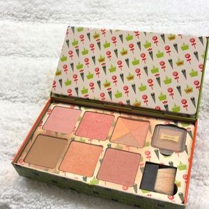 Benefits cheeky Sweet Pot Box o’ blush